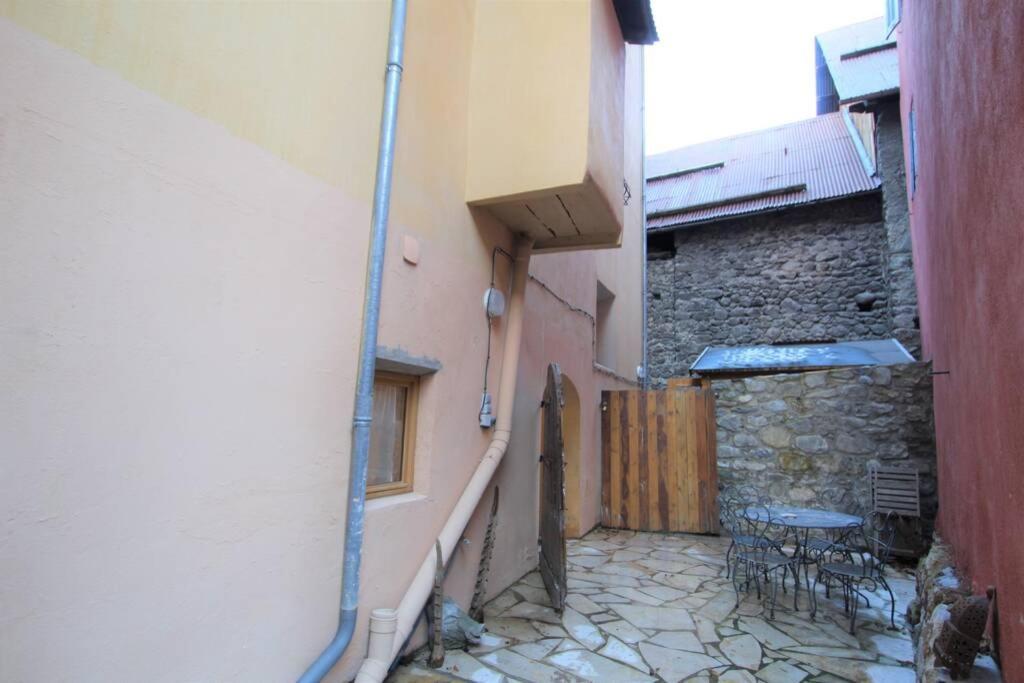 La maison Laugier charme, confort, authenticité Saint-Étienne-de-Tinée Extérieur photo